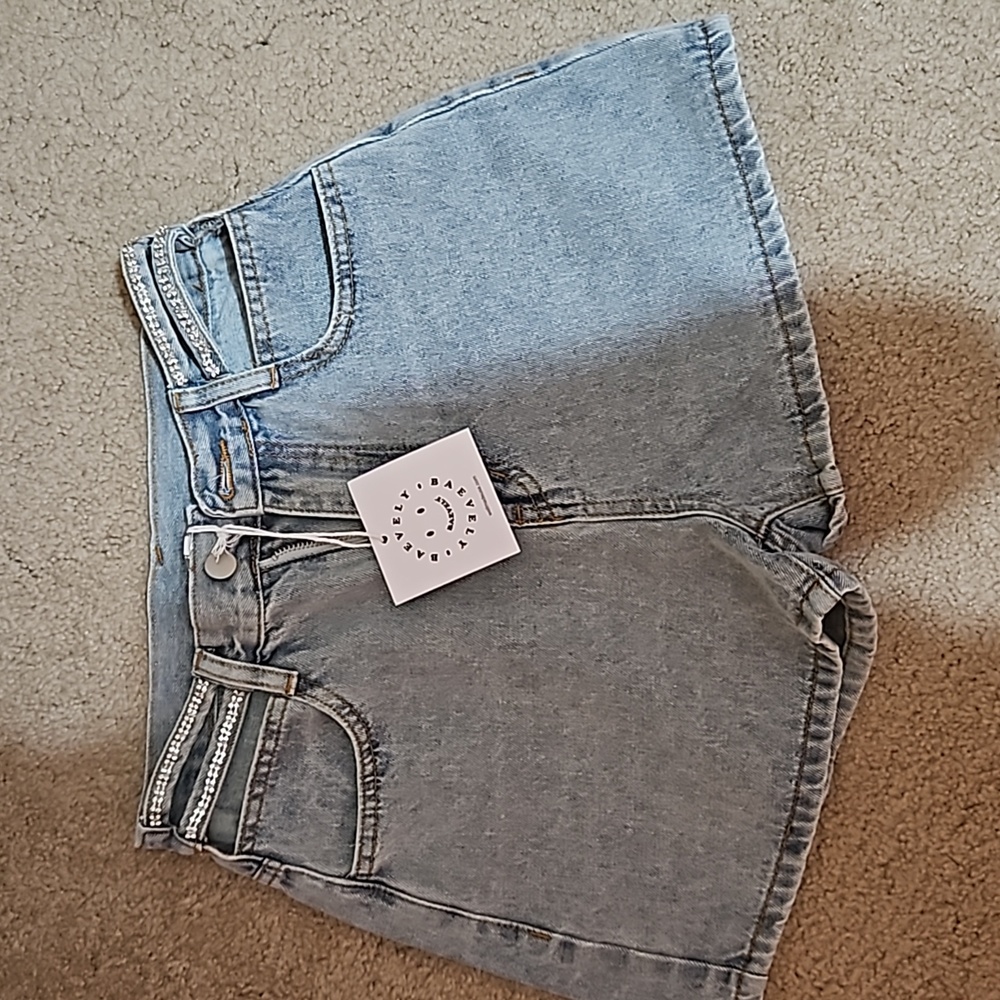 Unique high wasted denim shorts